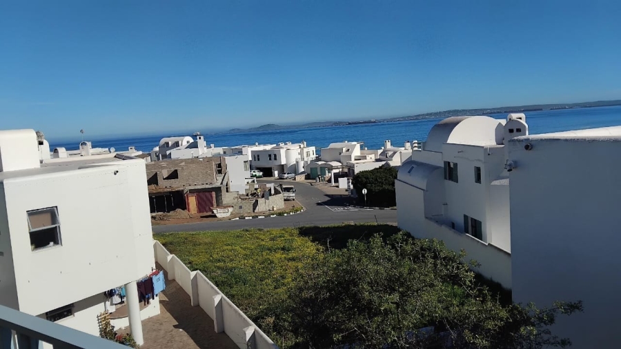 To Let 3 Bedroom Property for Rent in Paradise Beach Western Cape